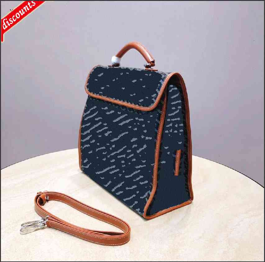 bags High Quality Leather goya folding Backpack Luxurys Designer knapsack Men Women Classic Flowers Plaid Schoolbag Satchel Back pack Handbag
bags High Quality Leather goya folding Backpack Luxurys Designer knapsack Men Women Classic Flowers Plaid Schoolbag Satchel Back pack Handbag