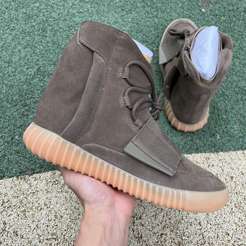 Top 750 Runner unisex Sneakers Running Shoes Light Brown Gum Chocolate Grey Triple Black Mens Women Sneaker Come size 36~45, Pay for extra lace
Top 750 Runner unisex Sneakers Running Shoes Light Brown Gum Chocolate Grey Triple Black Mens Women Sneaker Come size 36~45, Pay for extra lace