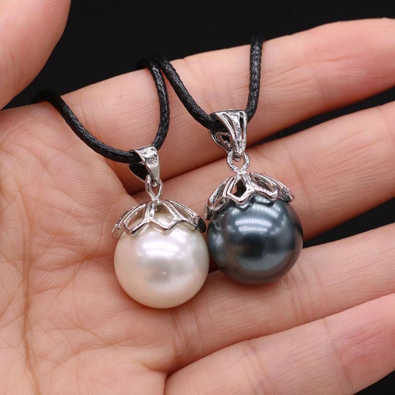 Chains Natural Round White Black Shell Necklace Charms Pendants For Women Jewelry Accessories Gifts Length 45cm Size 16mm, Silver
Chains Natural Round White Black Shell Necklace Charms Pendants For Women Jewelry Accessories Gifts Length 45cm Size 16mm, Silver