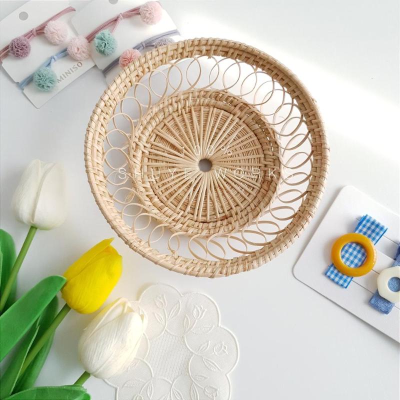 Dishes & Plates Rattan Fruit Basket Hand-woven Tray Breakfast Bread Small Shooting Props Home Living Room Storage Plate
Dishes & Plates Rattan Fruit Basket Hand-woven Tray Breakfast Bread Small Shooting Props Home Living Room Storage Plate