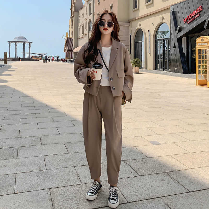JuneLove Women Spring Casual Two Pieces Vintage Office Lady Single Breasted Blazers &Pants Street Short Pants Suits 210930