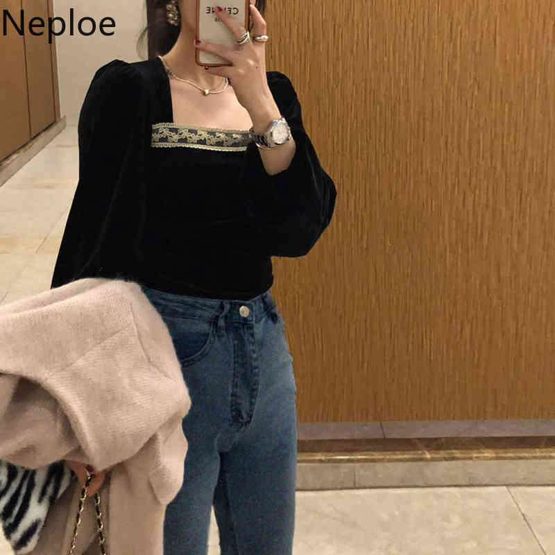 Neploe Black Velvet Women Blouses Lace Patchwork Square Collar Lantern Sleeve Shirts Korean Vintage Elegant Blouse Tops Female 210422
