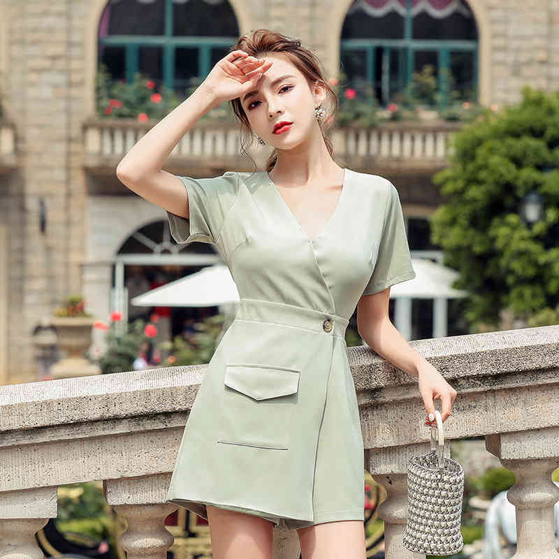 Short Femme Summer Fashion V-neck Loose Button Jumpsuit Women Casual Shorts Turmeric High Waist Wide Leg Pants 9329 210510