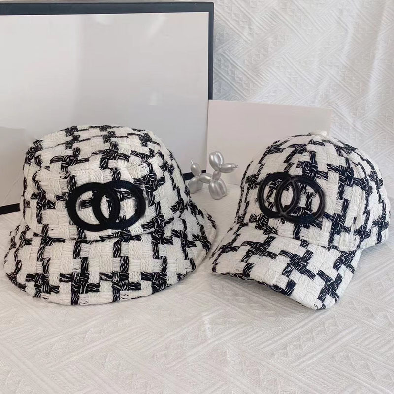 Couple Hats Bucket Hat Caps Designer Knitting Luxury Elegant Temperament Women Cap Fitted Casquette Mens Fitted Baseball Caps D2109286HL, Box
Couple Hats Bucket Hat Caps Designer Knitting Luxury Elegant Temperament Women Cap Fitted Casquette Mens Fitted Baseball Caps D2109286HL, Box