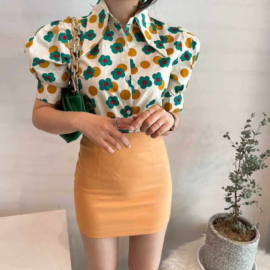 Korejpaa Women Dress Sets Korea Retro Pointed Collar Printed Short-sleeved Shirt and High Waist Pocket Hip Short Skirt Suit 210526