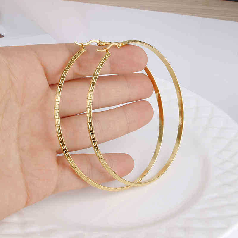 Designer Earrings studs Luxury Jewelry Gold Color Stainless Steel Big Hoop Earring for Women Large Hoops Chinese Design Ladies Ear Fashion Party E, Golden;silver
Designer Earrings studs Luxury Jewelry Gold Color Stainless Steel Big Hoop Earring for Women Large Hoops Chinese Design Ladies Ear Fashion Party E, Golden;silver
