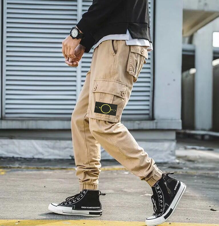 2021 Mens Designer stone Jeans Distressed island Ripped Biker Slim Fit Motorcycle Denim For Men s Top Quality Fashion jean Mans Pants pour hommes, Khaki
2021 Mens Designer stone Jeans Distressed island Ripped Biker Slim Fit Motorcycle Denim For Men s Top Quality Fashion jean Mans Pants pour hommes, Khaki