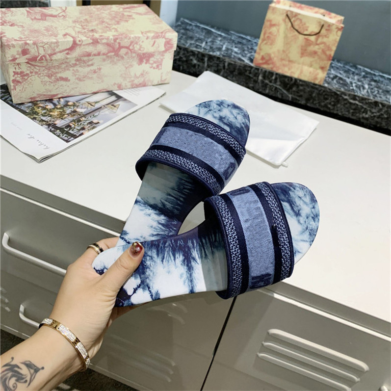 2021 Striped Women Slippers Dway Ladies Slides Sandals Pastel Embroidery Star Emblem Gray Flat Flip Flops Floral Printed Platform Shoes With Box, 18
2021 Striped Women Slippers Dway Ladies Slides Sandals Pastel Embroidery Star Emblem Gray Flat Flip Flops Floral Printed Platform Shoes With Box, 18