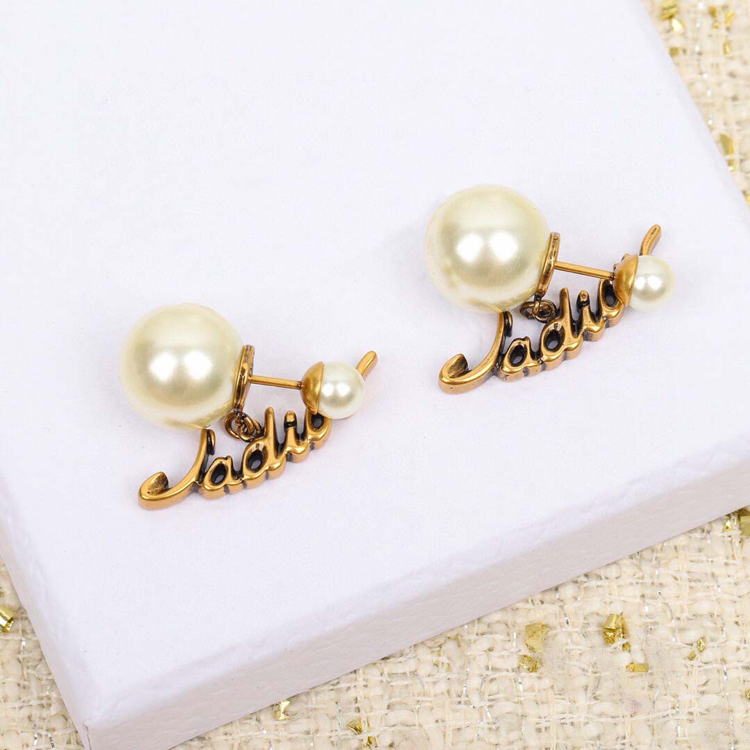 2021 Top quality stud earring with nature shell in gold plated for women wedding jewelry gift have box Stamp PS4695
2021 Top quality stud earring with nature shell in gold plated for women wedding jewelry gift have box Stamp PS4695