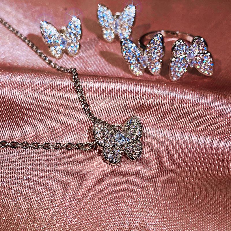 Pendant Necklaces Korean Style Butterfly Necklace For Women Girls 2021 Fashion Micro Paved White Zirconia Chain Party Jewelry
Pendant Necklaces Korean Style Butterfly Necklace For Women Girls 2021 Fashion Micro Paved White Zirconia Chain Party Jewelry