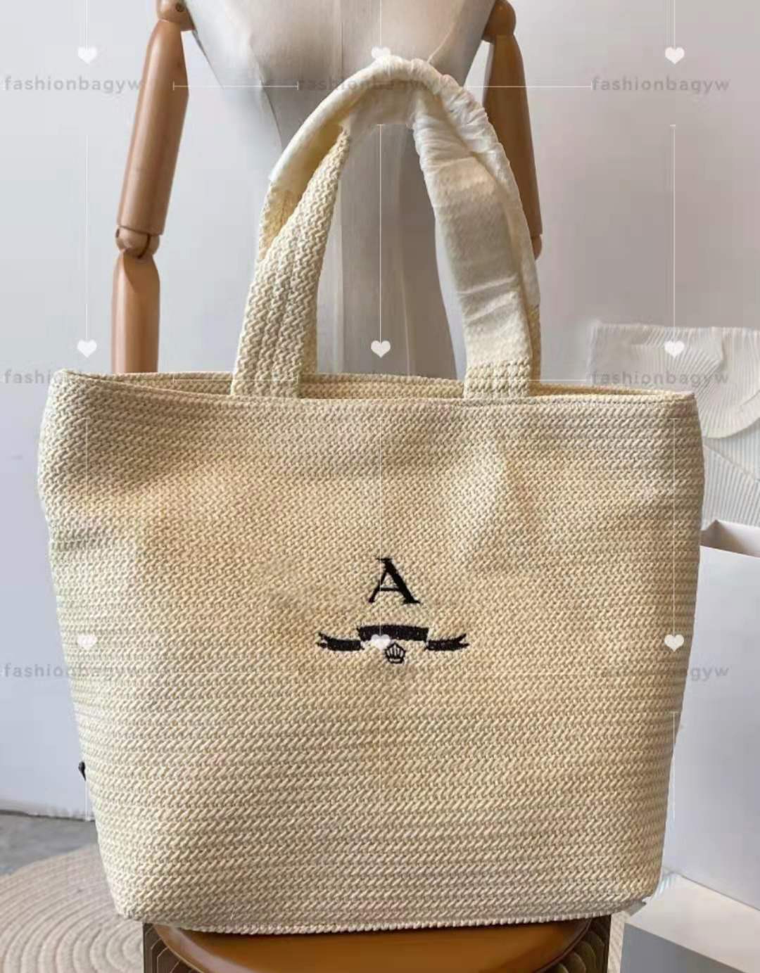 Fashion woven bags women straw beach bag stereoscopic designer shopping tote letters beaches holiday essential soft triangle geometric metal design totes, 1111111
Fashion woven bags women straw beach bag stereoscopic designer shopping tote letters beaches holiday essential soft triangle geometric metal design totes, 1111111