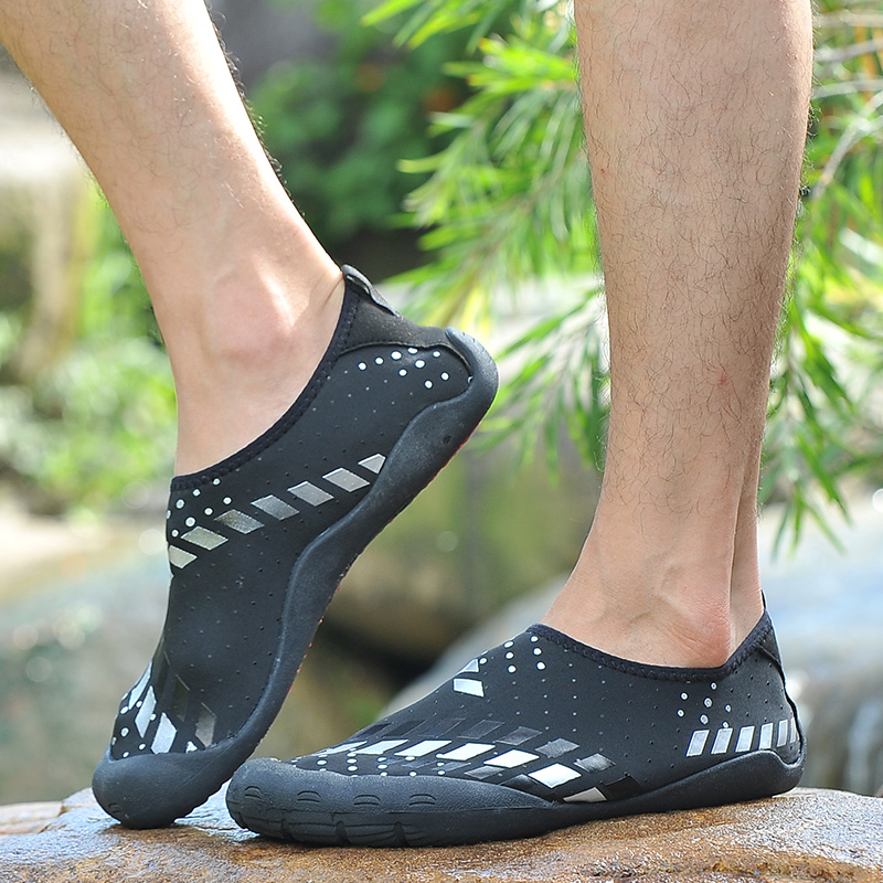 2021 High Quality For Men Womens Sports Running Shoes Sandy Beach Fashion Black Blue Red Outdoor Sneakers SIZE 36-46 WY21-1786
2021 High Quality For Men Womens Sports Running Shoes Sandy Beach Fashion Black Blue Red Outdoor Sneakers SIZE 36-46 WY21-1786