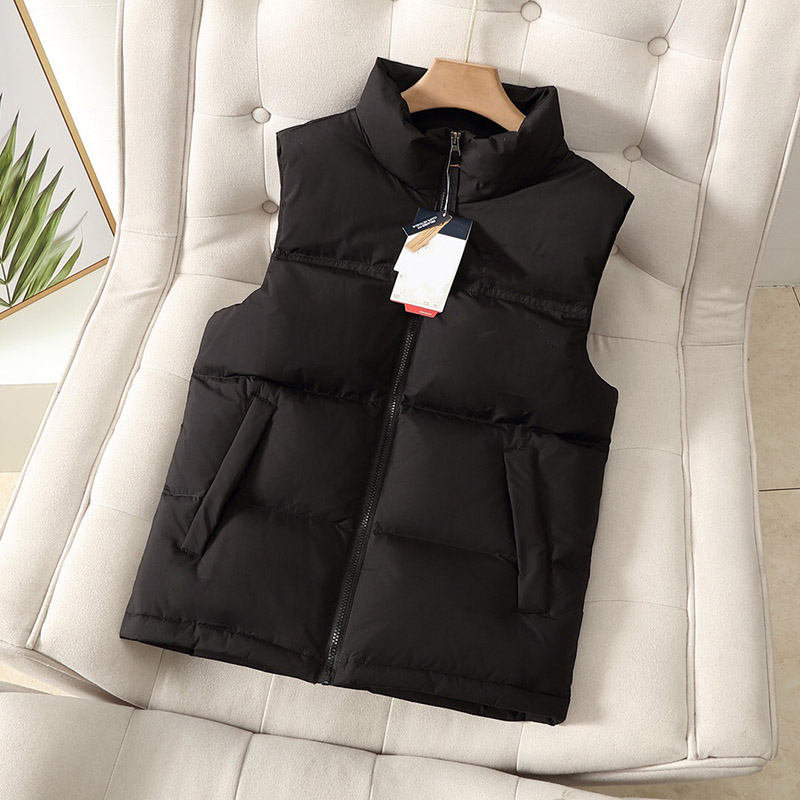 Designer vest downMen Sleeveless waistcoat designer waistcoats design feather Winter coats Thicken Man Woman vests jacket Clothing Keep Warm coat
Designer vest downMen Sleeveless waistcoat designer waistcoats design feather Winter coats Thicken Man Woman vests jacket Clothing Keep Warm coat