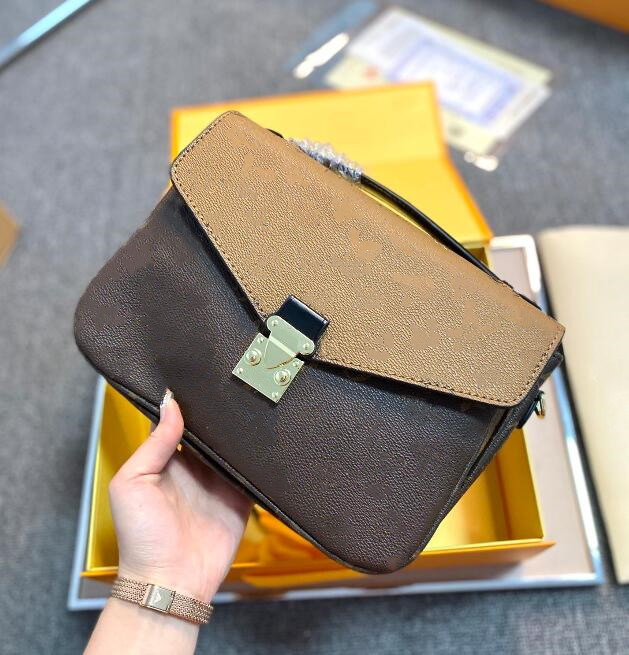 Newset Classic Evening Messenger bag leather women's handbag purse pochette Metis Totes single shoulder printing flower crossbody bags M44875
Newset Classic Evening Messenger bag leather women's handbag purse pochette Metis Totes single shoulder printing flower crossbody bags M44875