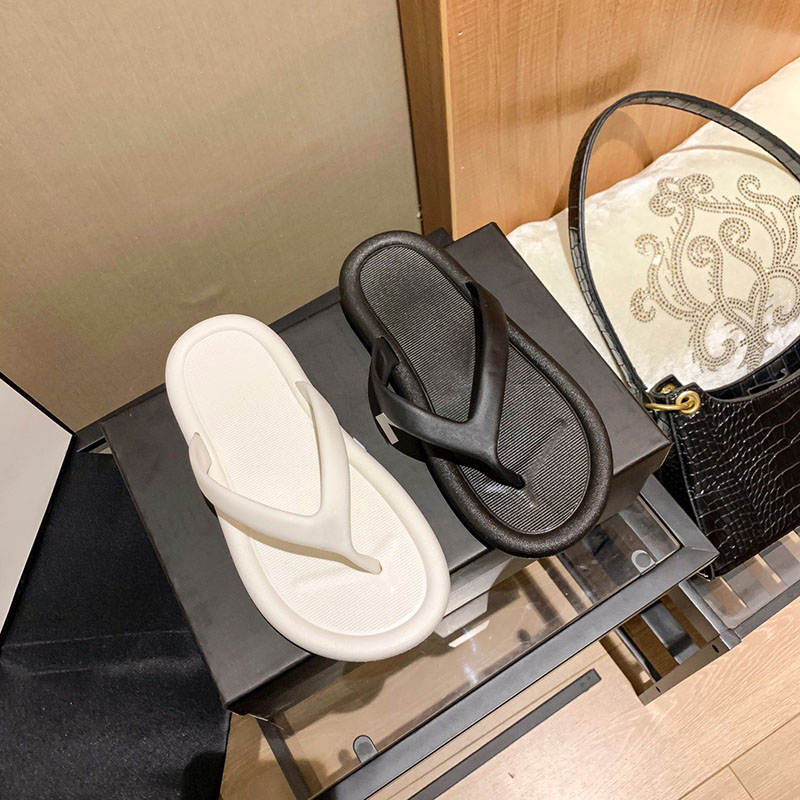 Beach slipper Summer Women Shoes fashion womens flip-flops 100% leather Letters lady Slippers Bath Ladies flip flop, Box ( not sold separately)
Beach slipper Summer Women Shoes fashion womens flip-flops 100% leather Letters lady Slippers Bath Ladies flip flop, Box ( not sold separately)