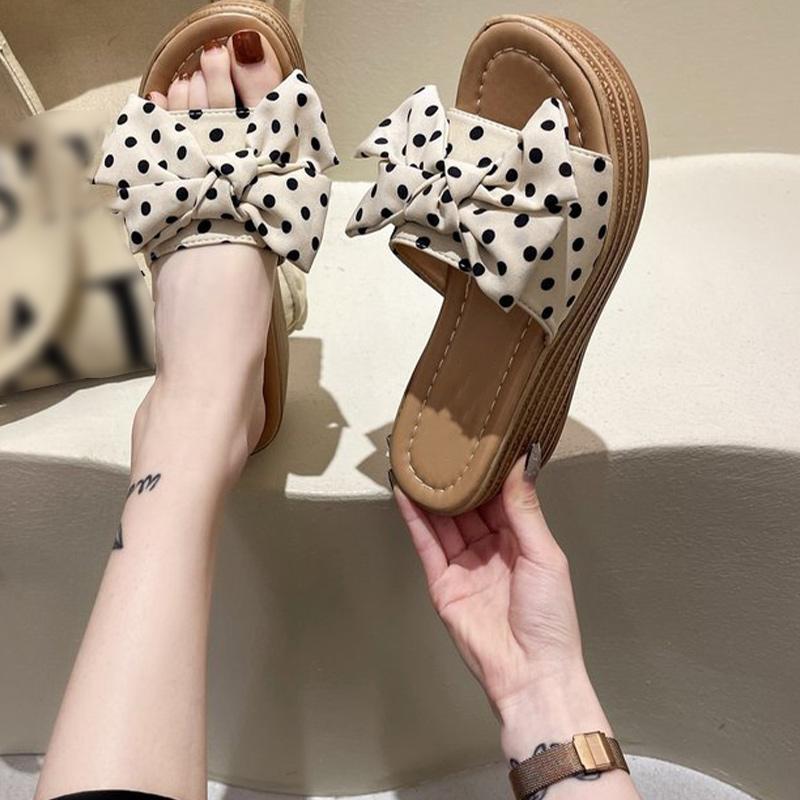 Slippers Ladies Polka Dot Bowknot Thick Bottom Platform High Heels Sandals Woman Summer Shoes Outside Elegant Female Slides 2021, Ow 9652
Slippers Ladies Polka Dot Bowknot Thick Bottom Platform High Heels Sandals Woman Summer Shoes Outside Elegant Female Slides 2021, Ow 9652