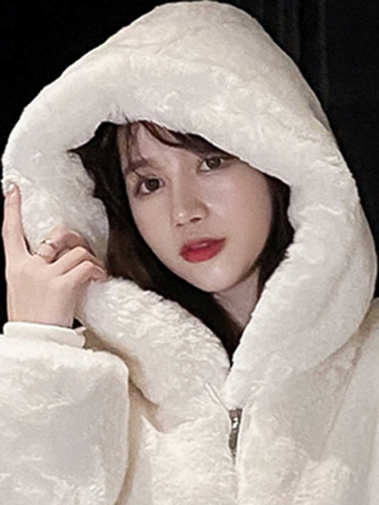 Lautaro Winter Fluffy Warm Soft White Oversized Faux Fur Jacket Women Long Sleeve Black Zip Up Faux Fur Sweatshirt Korean Hoodie 210917