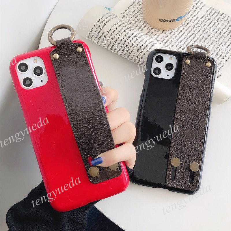 

Fashion Designer Phone Cases for iphone 14 14pro 14plus 13 13pro 12pro 12 11 pro max XS XR Xsmax Patent Leather Wristband Cellphone Case with Samsung Note20 S22 S21 plus, L4-red