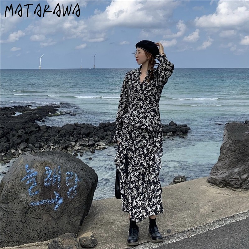 MATAKAWA plus size bubble sleeve woman dress spring women V-neck split femme robe loose floral temperament long vestido 210513