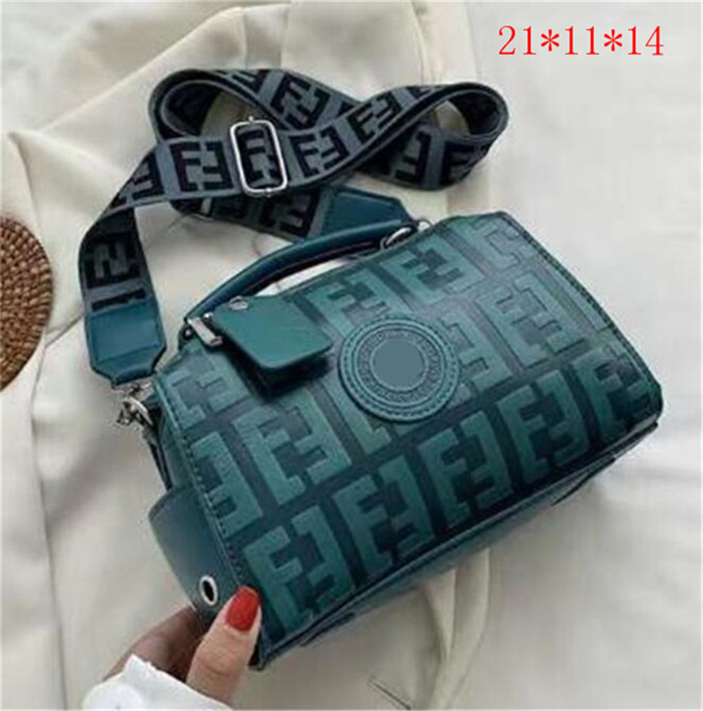 Evening Bag Women Messenger Leather Handbag High Quality Flower Checkers Date Serial Dust Bags Novelty
Evening Bag Women Messenger Leather Handbag High Quality Flower Checkers Date Serial Dust Bags Novelty