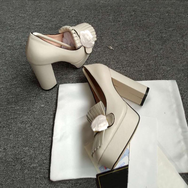 2021 cowhide fashion dress shoes thick-heeled women's gold high heels spring and Autumn Metal Buckle fringed women's high-heeled B, Black
2021 cowhide fashion dress shoes thick-heeled women's gold high heels spring and Autumn Metal Buckle fringed women's high-heeled B, Black