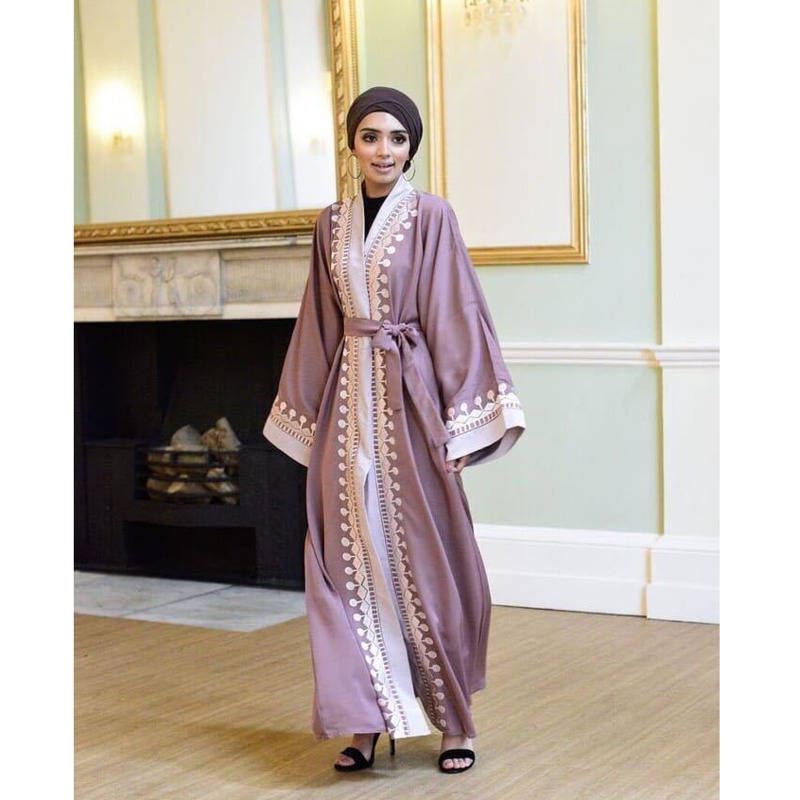 Elegant Lace Appliques Moroccan Kaftan Evening Dress For Special Ocns