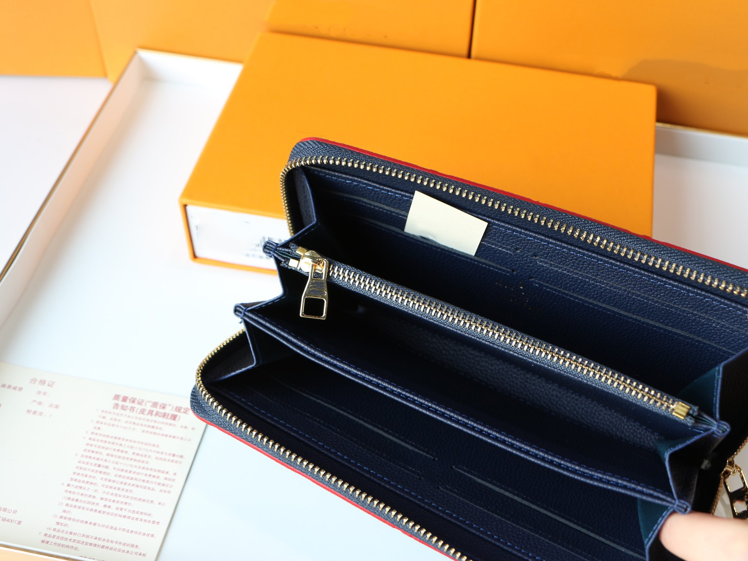Fashion top quality women purse cards luxury leather designer famous brand long chain letter pattern with boxes size 19-10-2cm m60546 324461
Fashion top quality women purse cards luxury leather designer famous brand long chain letter pattern with boxes size 19-10-2cm m60546 324461