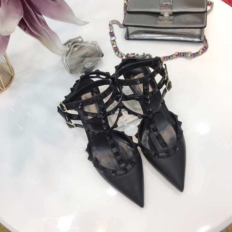 2021 Good Quality Fashion Women Luxurys Designers Shoes Designer Sandals Womens Luxury High Heels Sandal Dress Shoess With Box Size 35-41 -H449, Black
2021 Good Quality Fashion Women Luxurys Designers Shoes Designer Sandals Womens Luxury High Heels Sandal Dress Shoess With Box Size 35-41 -H449, Black