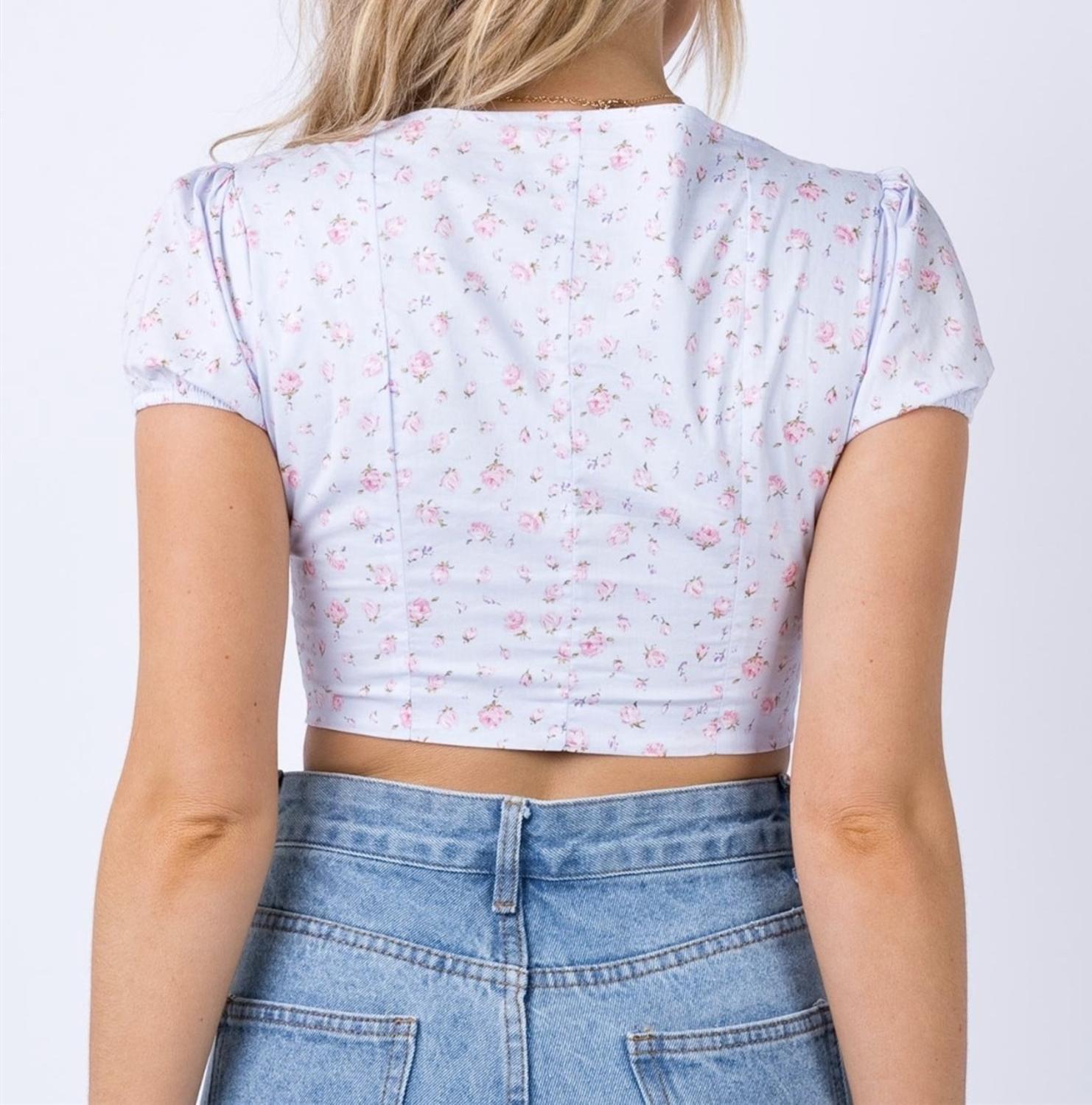 Single-breasted Button Elastic V neck Ruched Tank Tops Women Summer Short Sleeve Crop Top Streetwear Sexy Cool Girls Tees 210429