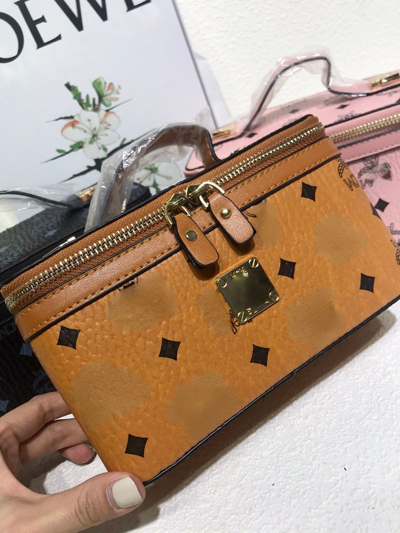 2021 New Printed Handbags Women's Bag Cosmetic Bag Fashion Small Square Bags Single Shoulder Messenger Bag Designer Bags, Black
2021 New Printed Handbags Women's Bag Cosmetic Bag Fashion Small Square Bags Single Shoulder Messenger Bag Designer Bags, Black