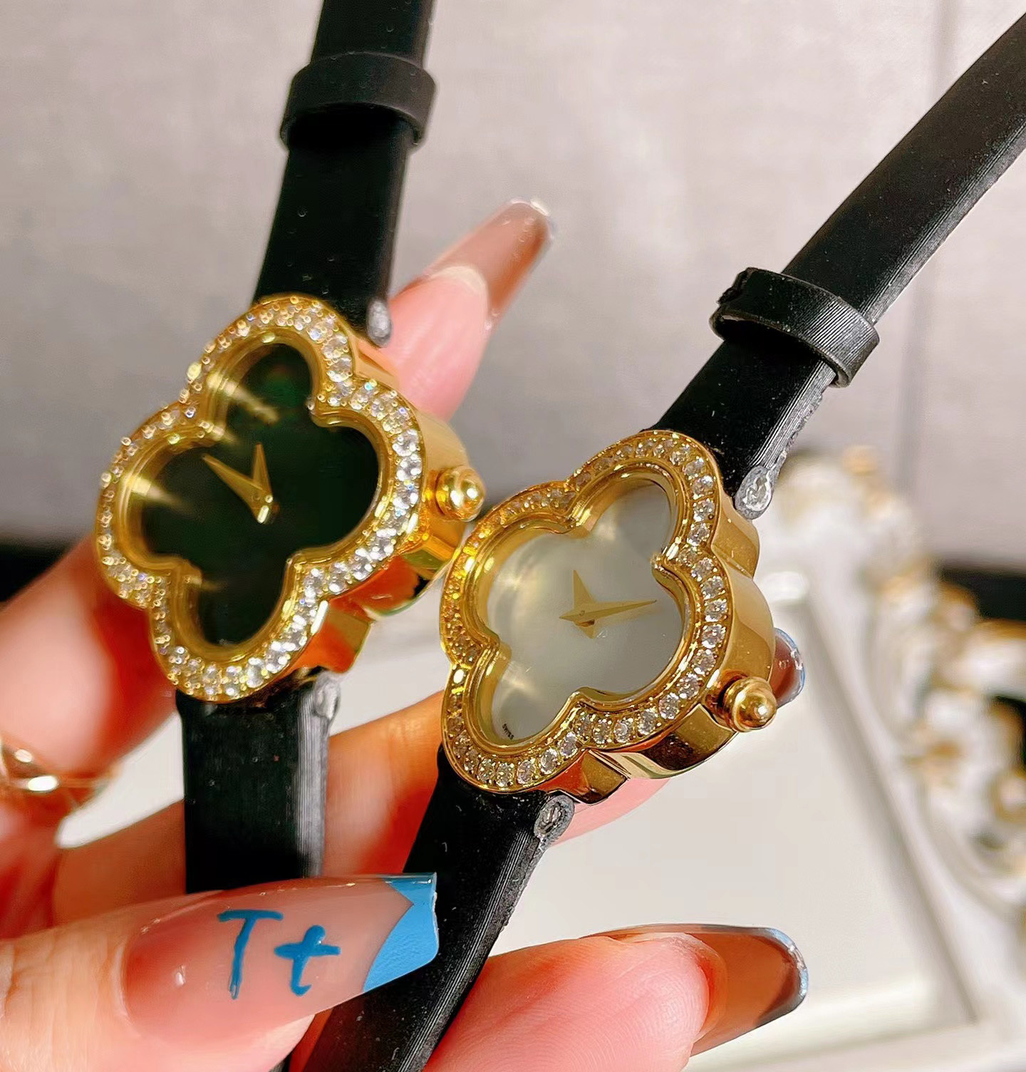 Personality Classic Four Leaf Clover Full Diamond Link Wrist Watches,Bling Watch Sets Adjustable Bracelet Gift for Women Mothers,Unique, Black
Personality Classic Four Leaf Clover Full Diamond Link Wrist Watches,Bling Watch Sets Adjustable Bracelet Gift for Women Mothers,Unique, Black