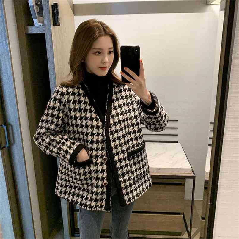 Black White Houndstooth Jackets Women's Autumn Winter V Neck woolen Jacket Vintage Girls Chic Short Loose Thick Plaid Coats 210522