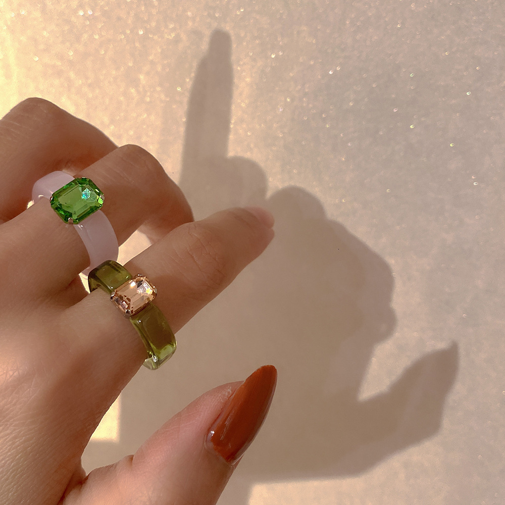 Ring color Korean ylyl diamond acrylic resin transparent jelly feeling index finger design tide
Ring color Korean ylyl diamond acrylic resin transparent jelly feeling index finger design tide