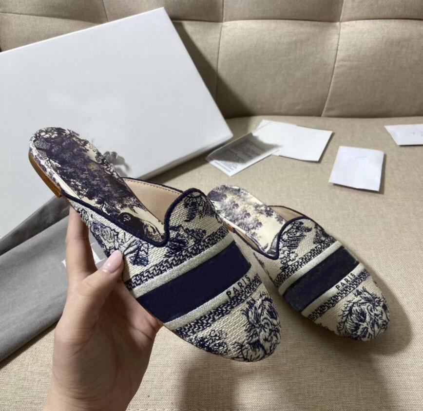 Perfectly Dway Off Mule Slip On Slide Sandals World Embroidery Cotton Toile de Jouy Canvas Women Slipper Luxury Casual Walking Party Wedding Dress, Black
Perfectly Dway Off Mule Slip On Slide Sandals World Embroidery Cotton Toile de Jouy Canvas Women Slipper Luxury Casual Walking Party Wedding Dress, Black