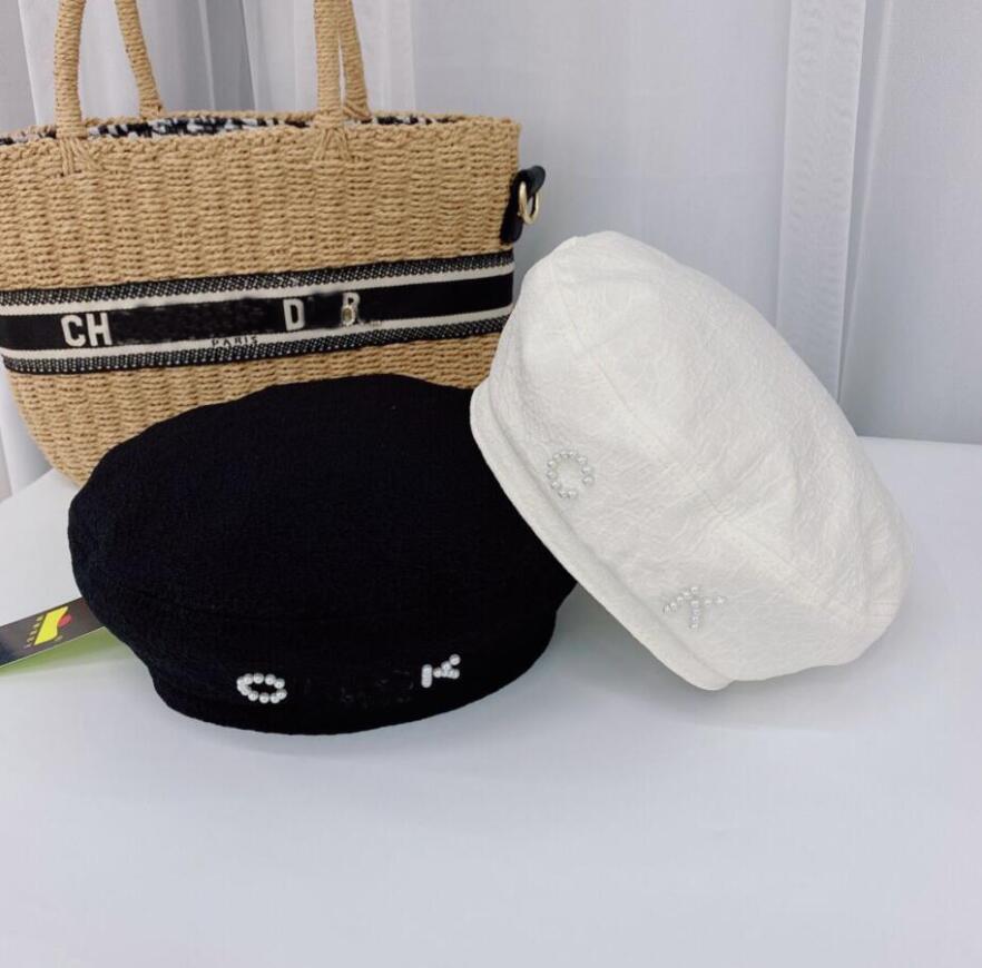 2021ss 2 Styles Fashion Designer Letter Printing Berets Hat for Mens Womens Foldable Caps Pure Color High Quality Pearl Fisherman Sun Visor Hats Ladies Bowler Cap, Mixed random transmission
2021ss 2 Styles Fashion Designer Letter Printing Berets Hat for Mens Womens Foldable Caps Pure Color High Quality Pearl Fisherman Sun Visor Hats Ladies Bowler Cap, Mixed random transmission