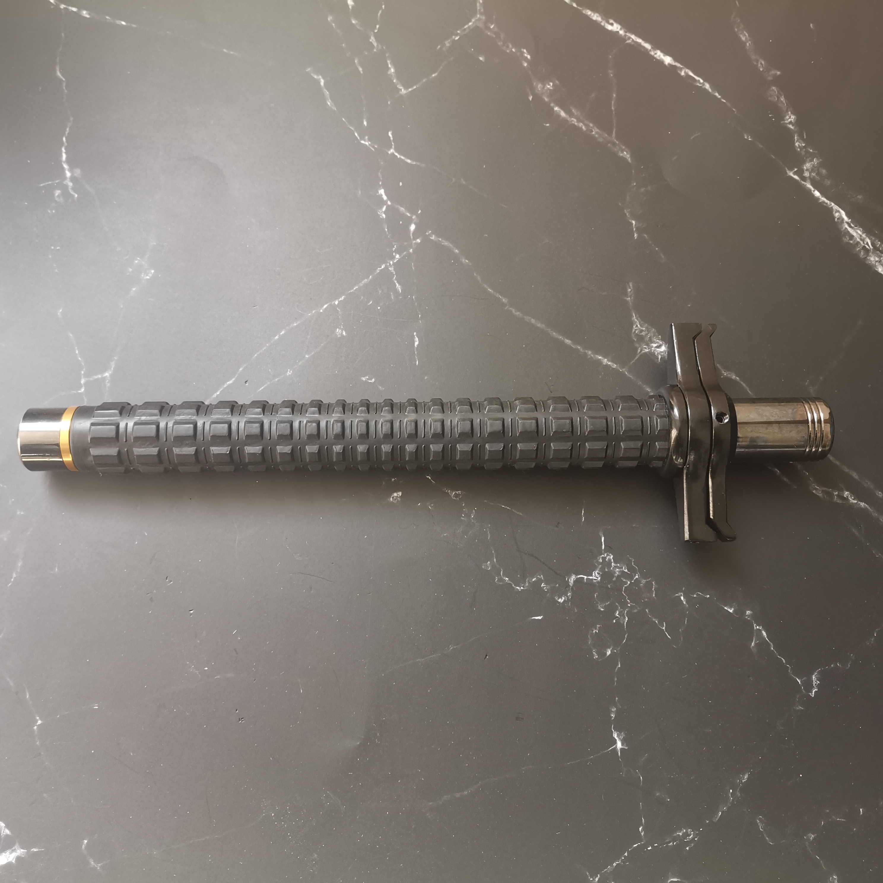 Use the Wushu three-section stick to stretch and expand, then hit the alloy material with a length of 1 meter without bending, self-defense
Use the Wushu three-section stick to stretch and expand, then hit the alloy material with a length of 1 meter without bending, self-defense