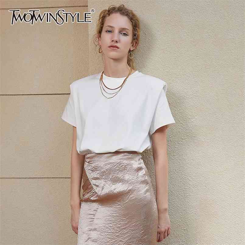 TWOWINSYLE White Casual Shirt For Women O Neck Short Sleeve Loose Minimalist Shirts Female Summer Fashion Clothes 210524
TWOWINSYLE White Casual Shirt For Women O Neck Short Sleeve Loose Minimalist Shirts Female Summer Fashion Clothes 210524
