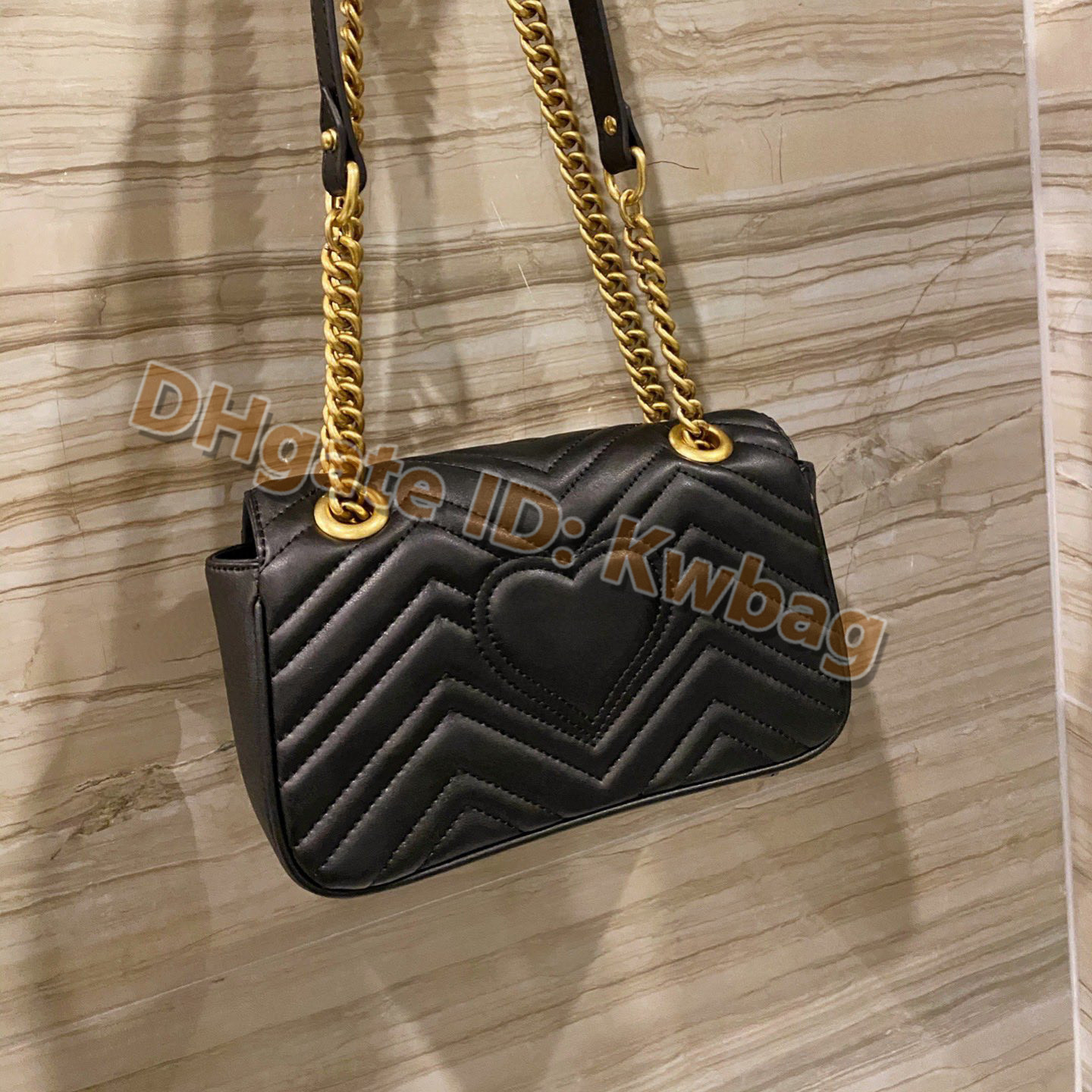 2021 Classic Women Must-have Love heart V Wave Cross Body Bags Pattern Satchel Shoulder Bag Chains Handbags Messenger handbag Purse top quality Lady Totes Flap Wallet, No bags
2021 Classic Women Must-have Love heart V Wave Cross Body Bags Pattern Satchel Shoulder Bag Chains Handbags Messenger handbag Purse top quality Lady Totes Flap Wallet, No bags