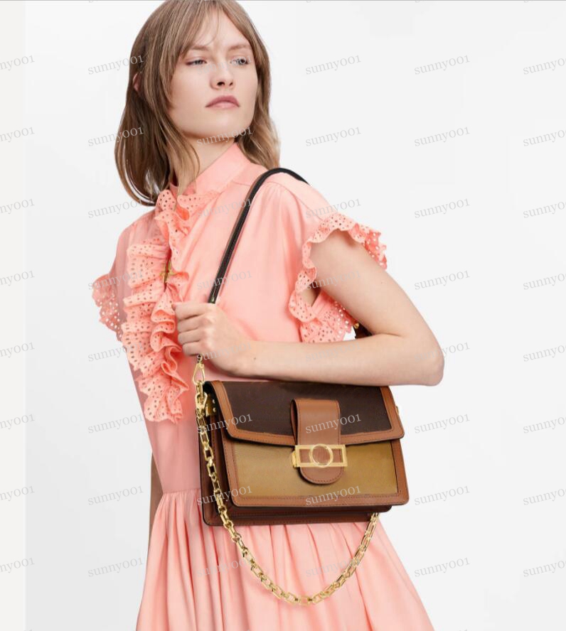 High Quality Fashion women Shoulder bags gold chain Crossbody bag Female Messenger handbag wallet 2 colors, Add postage
High Quality Fashion women Shoulder bags gold chain Crossbody bag Female Messenger handbag wallet 2 colors, Add postage