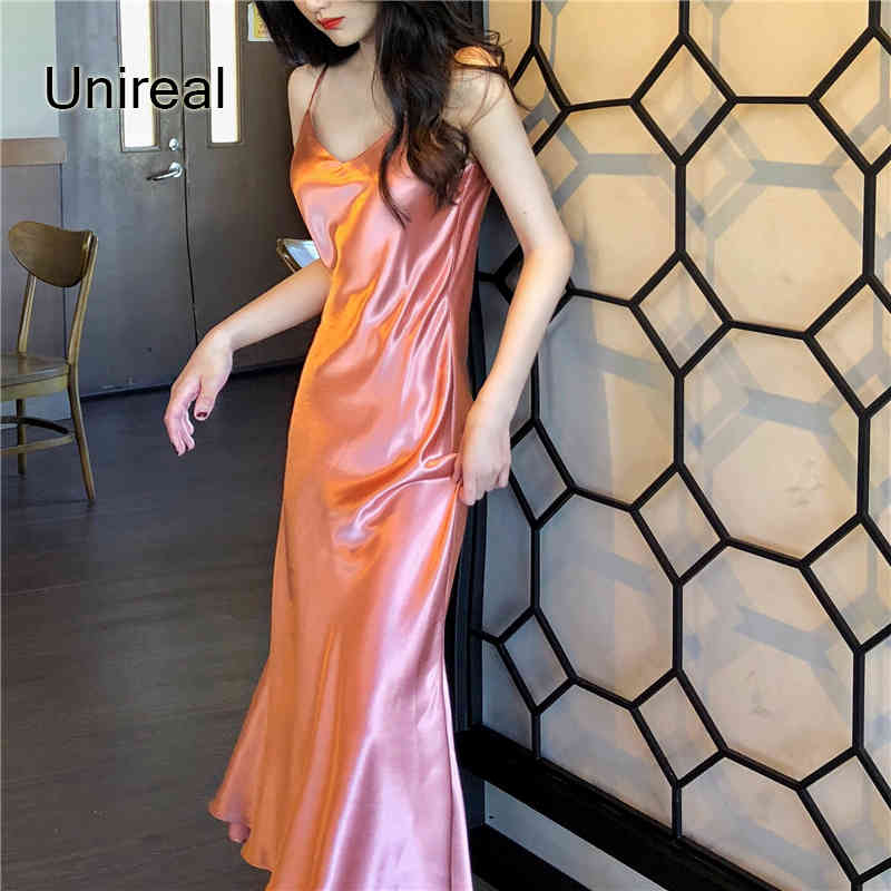 Unireal Summer Women Satin Slip Dress Spaghetti Strap Gold Black Silk Sexy Long Mermaid Party Dress 210409