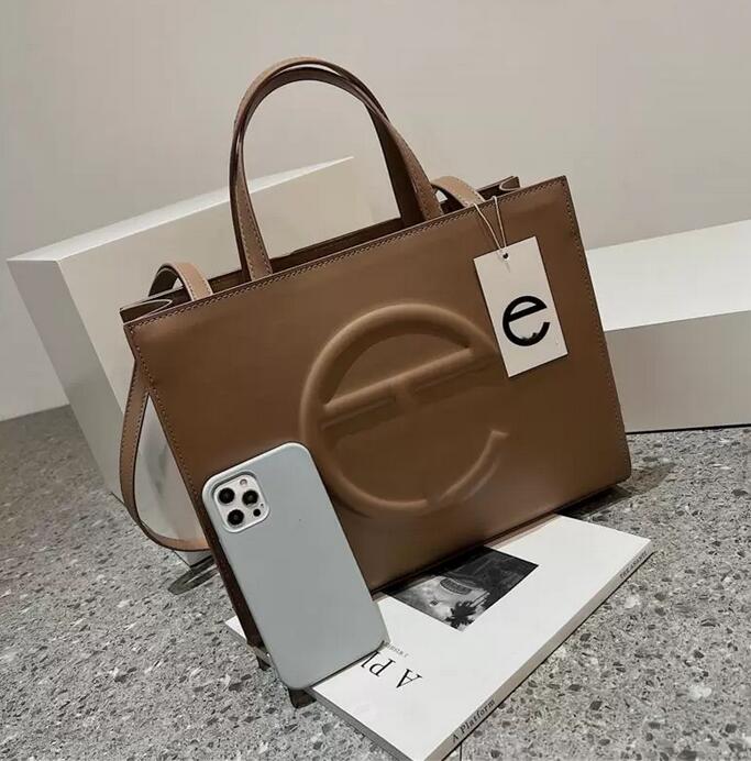 Famous Designer Women Shopper Tote Telfar bag Fashion Large Handbag for Women PU Leather Brand Ladies Shoulder Messenger Bags
Famous Designer Women Shopper Tote Telfar bag Fashion Large Handbag for Women PU Leather Brand Ladies Shoulder Messenger Bags