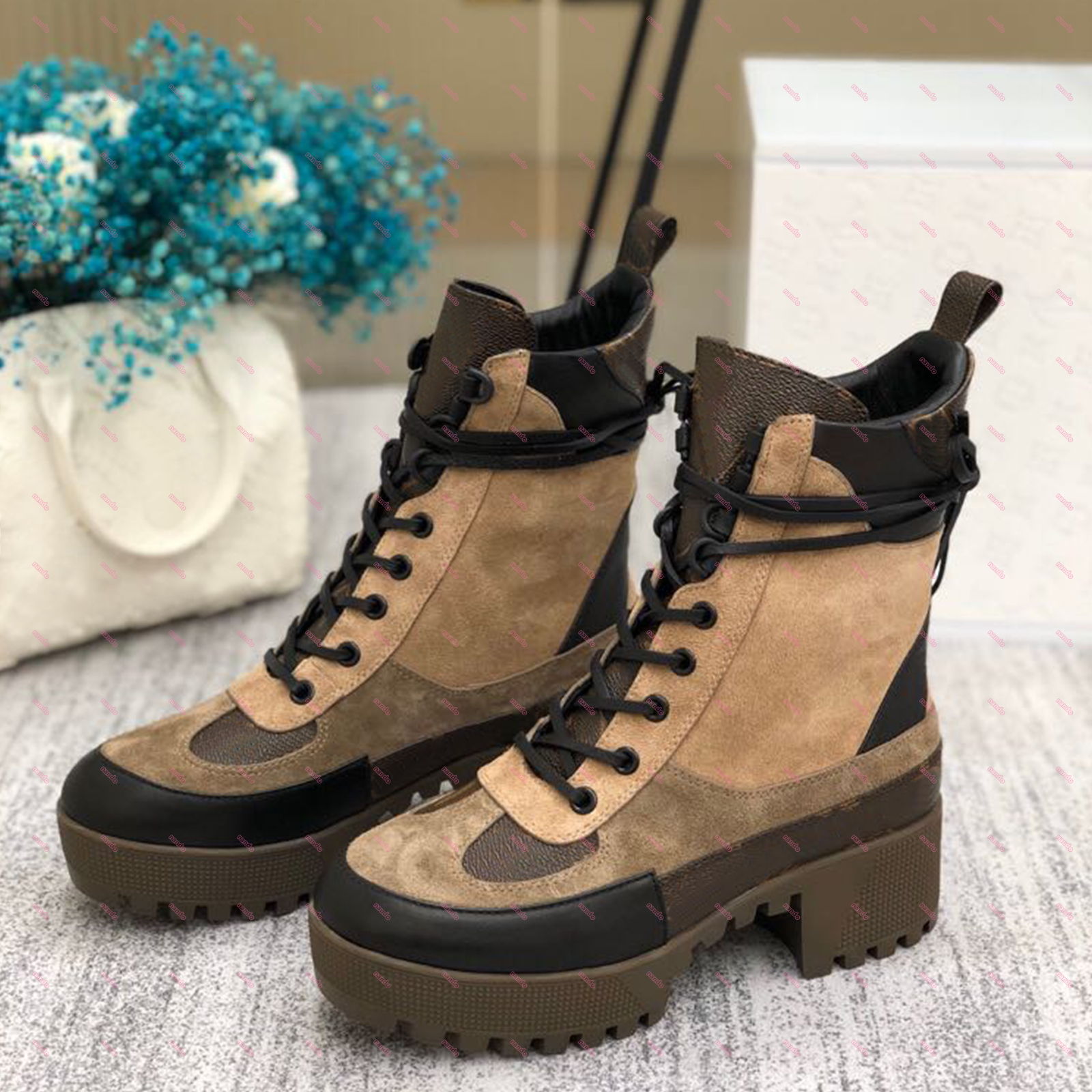 Top boots brown mountain biker strap desert Boot pearl accessories elegant handsome luxury designer shoes fashion for women
Top boots brown mountain biker strap desert Boot pearl accessories elegant handsome luxury designer shoes fashion for women