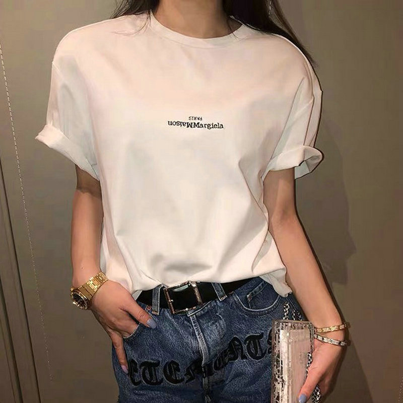 reversed early spring MM6 Margiela letter embroidery men's and women's loose short sleeve T-shirt lovers' fashion pure cotton summer, White;black
reversed early spring MM6 Margiela letter embroidery men's and women's loose short sleeve T-shirt lovers' fashion pure cotton summer, White;black