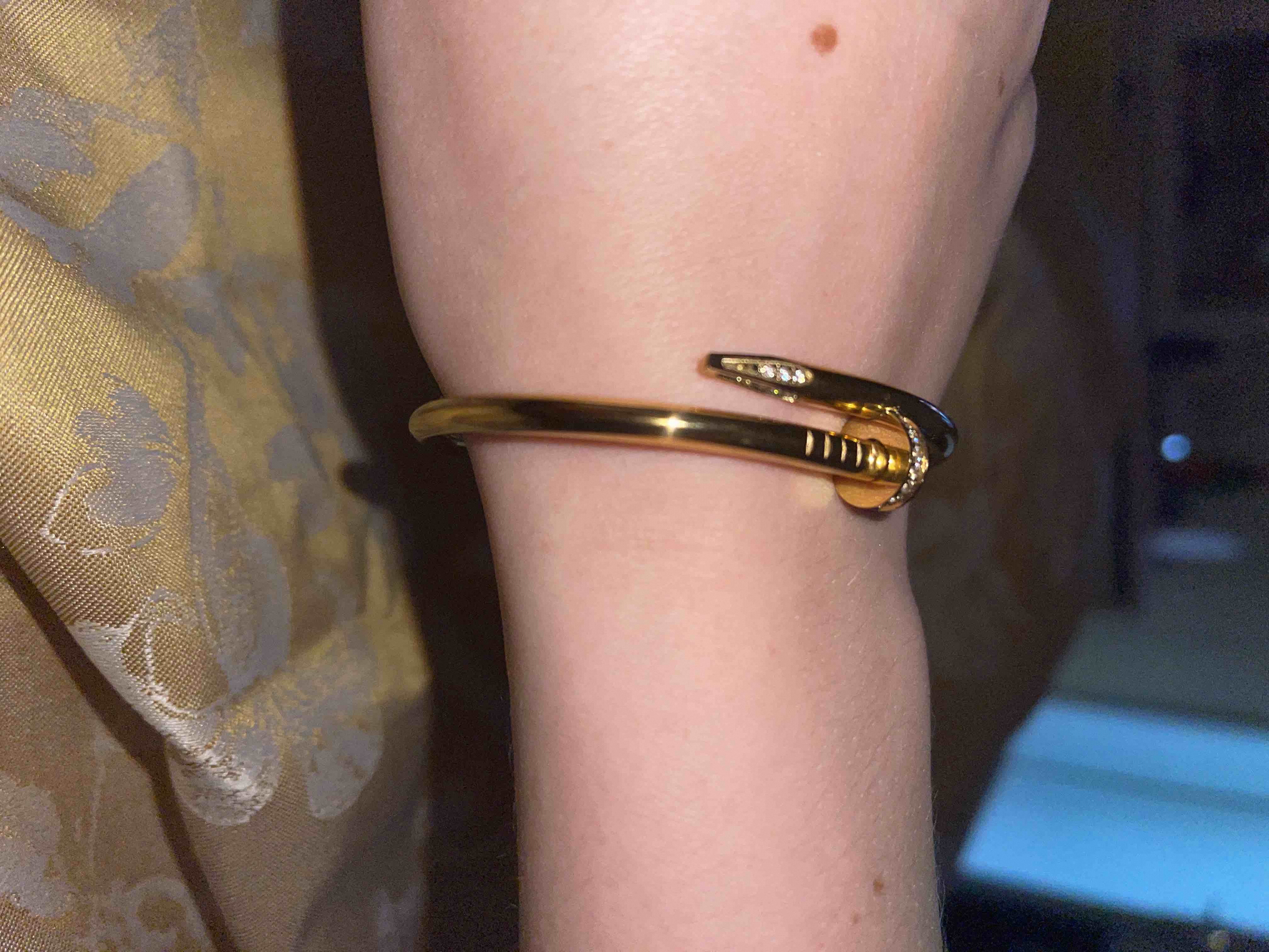 Classic bangles Gold Silver Bracelet Titanium Steel Cuff bangle nlay Diamond Nail Bracelets Women Men Love Jewelry Gift C80022 With Box
Classic bangles Gold Silver Bracelet Titanium Steel Cuff bangle nlay Diamond Nail Bracelets Women Men Love Jewelry Gift C80022 With Box