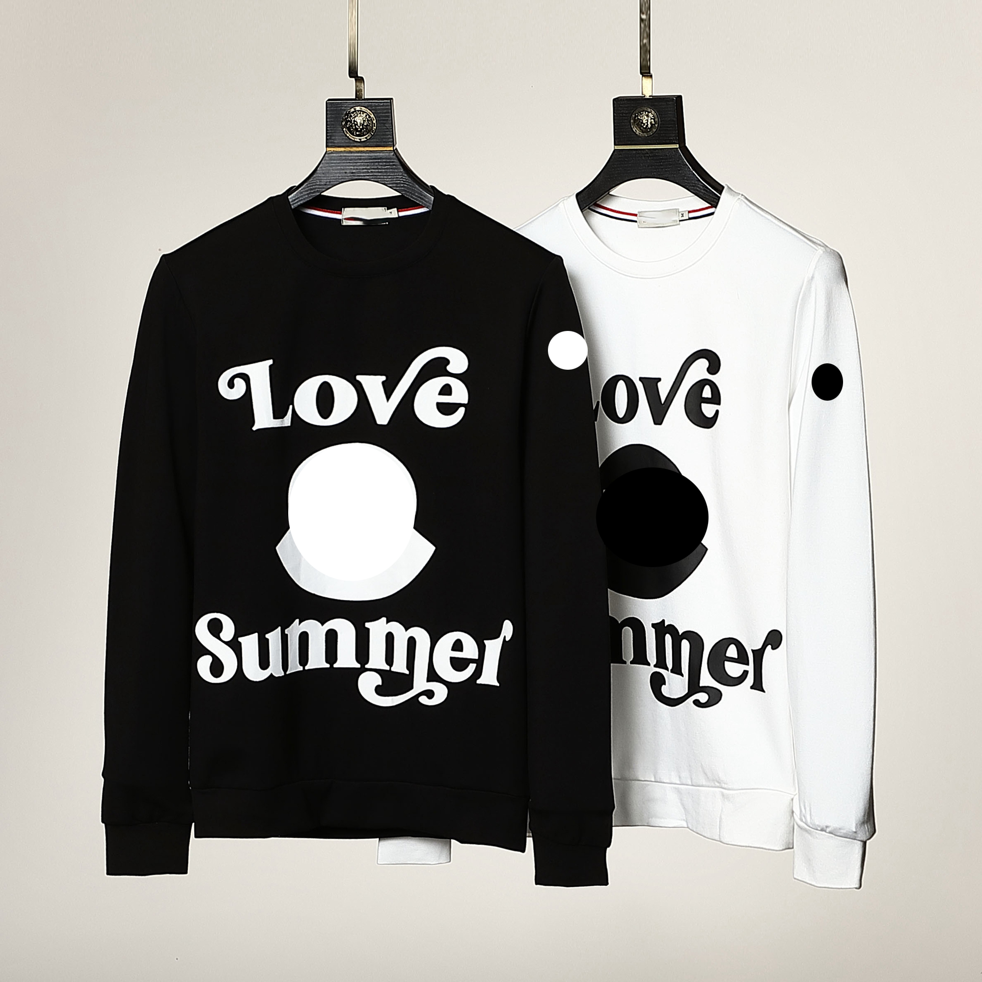 Designer Monclair O-Neck Style Sweatshirt mens Hoodies Sweatshirts Printed letter Men 2Color Famous Brand hoodie, Supplement (not shipped separately)
Designer Monclair O-Neck Style Sweatshirt mens Hoodies Sweatshirts Printed letter Men 2Color Famous Brand hoodie, Supplement (not shipped separately)