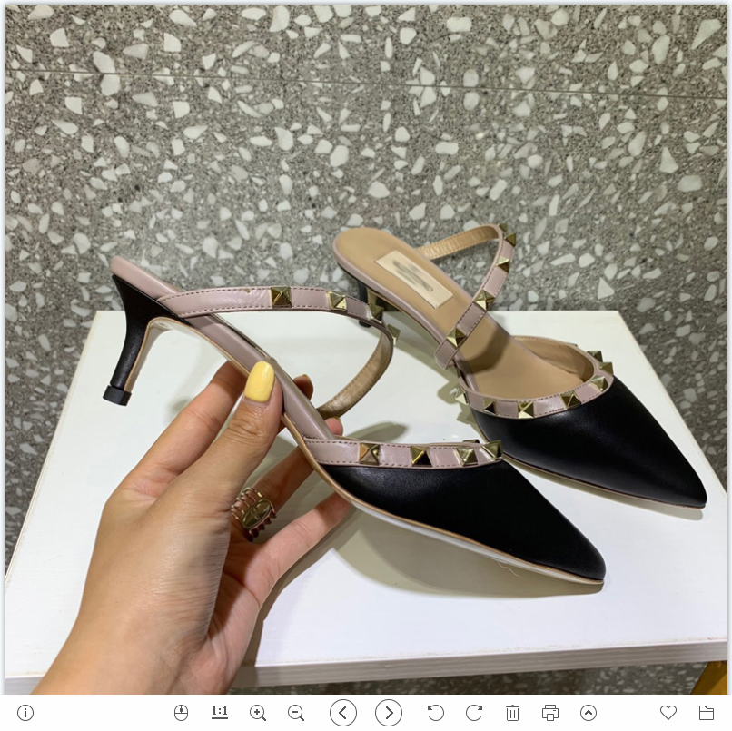 2021 Good Quality Fashion Women Luxurys Designers Shoes Designer Sandals Womens Luxury High Heels Sandal Dress Shoess With Box Size 35-41 -G410, Black
2021 Good Quality Fashion Women Luxurys Designers Shoes Designer Sandals Womens Luxury High Heels Sandal Dress Shoess With Box Size 35-41 -G410, Black