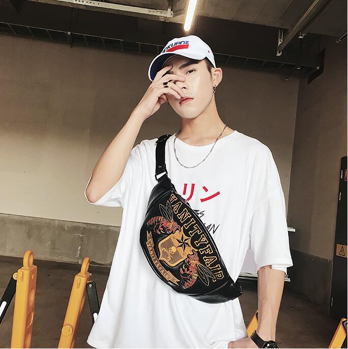 Factory wholesale man bag medal waistbag sport leisure leather men bike bags type essential small bee embroidered oblique shoulder handbags, Black
Factory wholesale man bag medal waistbag sport leisure leather men bike bags type essential small bee embroidered oblique shoulder handbags, Black