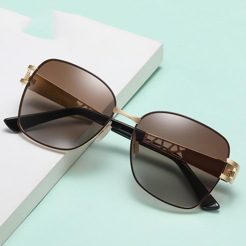 Sunglasses Brand Design Luxury Rhinestone Polarized Ladies Fashion Retro Summer Driving Travel 2021
Sunglasses Brand Design Luxury Rhinestone Polarized Ladies Fashion Retro Summer Driving Travel 2021