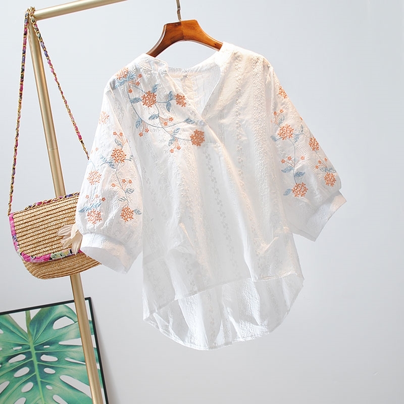 VANOVICH Women's Blouses Summer V-neck Fashion Casual Embroidery Cotton Wild Korean Style Women Clothing 210615, White
VANOVICH Women's Blouses Summer V-neck Fashion Casual Embroidery Cotton Wild Korean Style Women Clothing 210615, White
