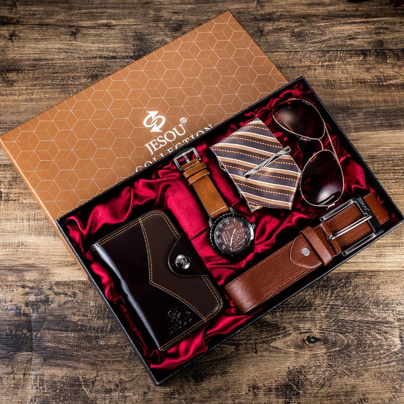 Exquisite Man Watch Glasses Belt Wallet Tie Pen Keychain Combine Suit Gifts For Men Watches 2021 Clock Mechanism Wristwatches, Fivepiecesuit
Exquisite Man Watch Glasses Belt Wallet Tie Pen Keychain Combine Suit Gifts For Men Watches 2021 Clock Mechanism Wristwatches, Fivepiecesuit